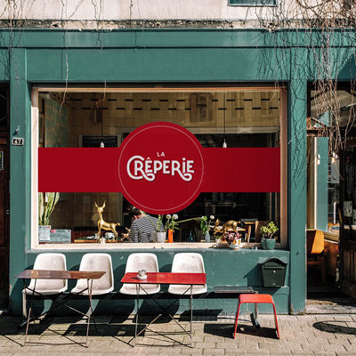 magasin vert et rouge